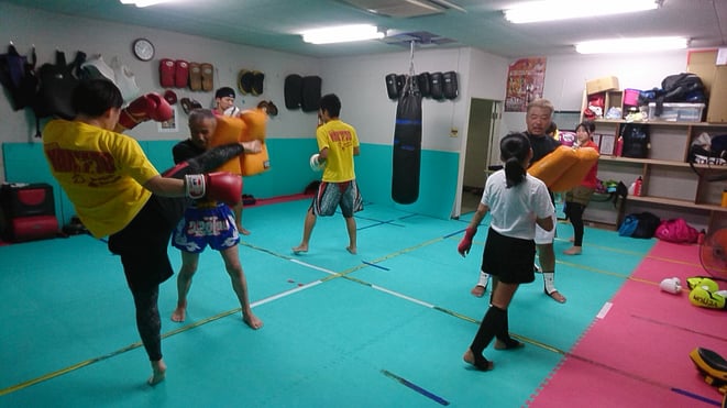 格闘技の中でもキックボクシングは強く美しくなれます。