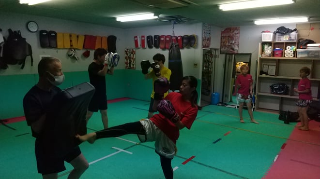 女性のダイエットにもキックボクシングは効果があります。