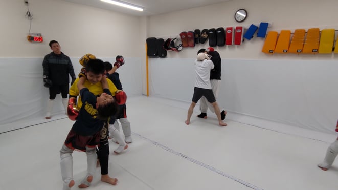 ダイエット、健康、運動、スポーツ、体力、キックボクシングは最適です。