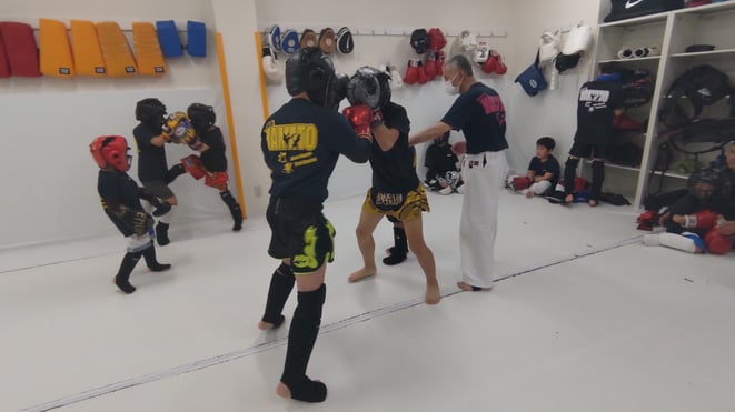 奈良県大和高田市のキックボクシングteamYAMATO大和高田本部では、実戦練習をしています。