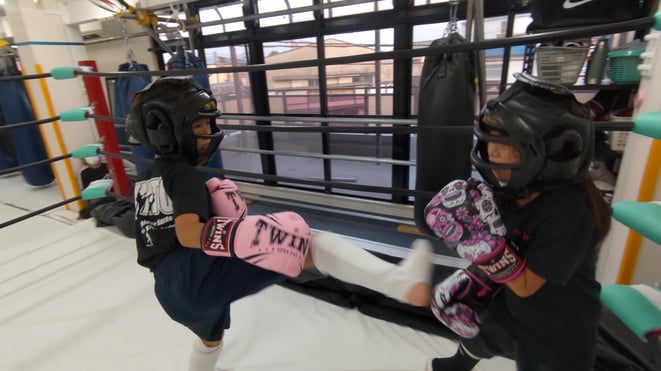 ダイエット、健康、運動、スポーツ、体力、キックボクシングは最適です。