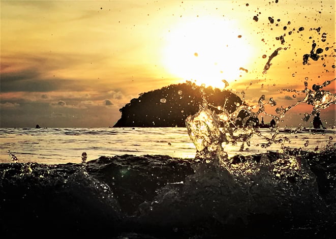 freaky finance, freaky travel, Phuket, Meer, Felsen, Sonnenuntergang