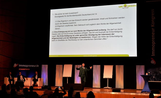 freaky finance, Immopreneur Kongress 2017, Hauptbühne, Darmstadtium, Jörg H. Schäfer auf der Bühne