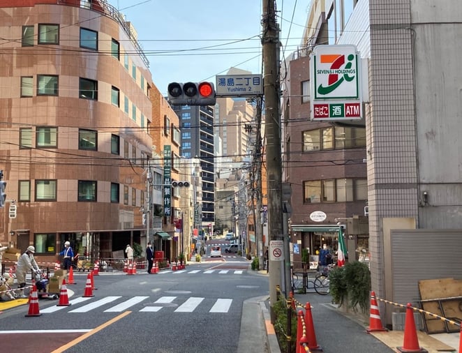 湯島二丁目交差点