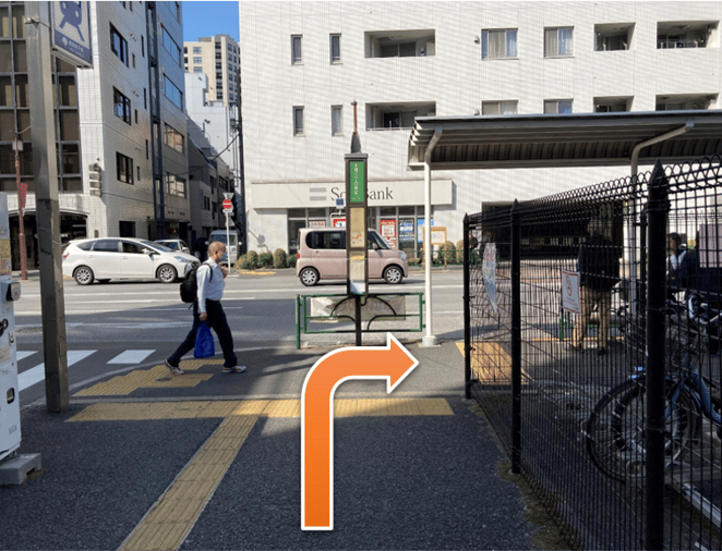 大江戸線地上右折