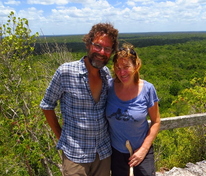Einmal ohne Fahrrad unterwegs sein. Wir geniessen die grossartige Natur sehr!