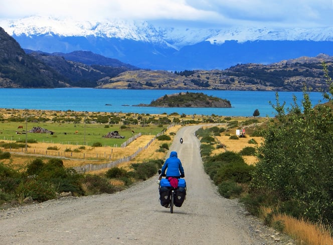 Vor uns der wunderschöne General Carrera Lake.