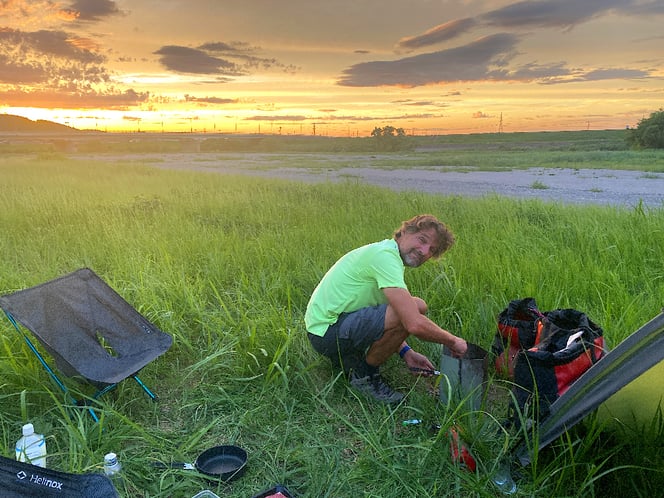 Zeit zum Kochen, bevor es finster wird.