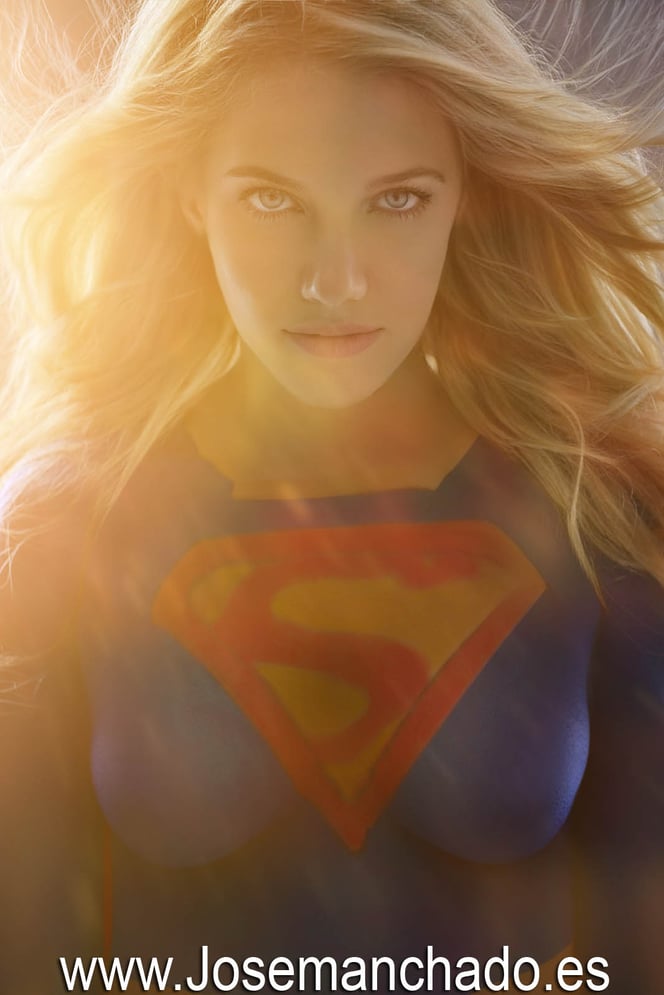 bodypaint supergirl, bodypaint superheroe, bodypaint madrid, book fotos bodypaint