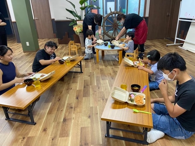 幼児から大人まで十人十色の【といろごはん】の写真