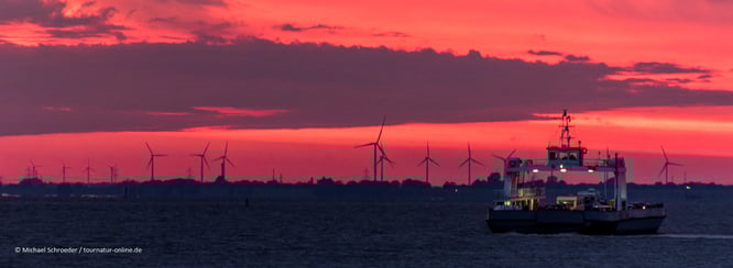 Fähre Glückstadt -Wischhafen vom Wohnmobilstellplatz in Glückstadt aus