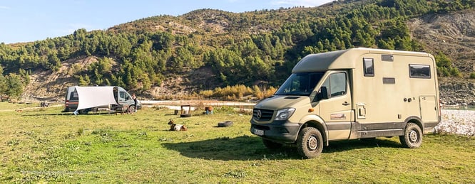 Wohnmobilstellplatz an der Vjosa in Albanien