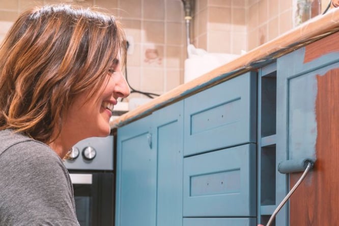 Oude keuken opknappen met verf: tips voor strak resultaat