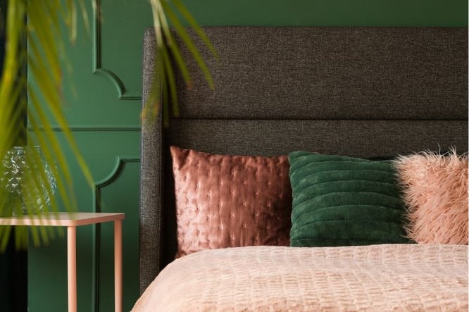 Slaapkamer kleurentrends 2025: romantisch en sfeervol 