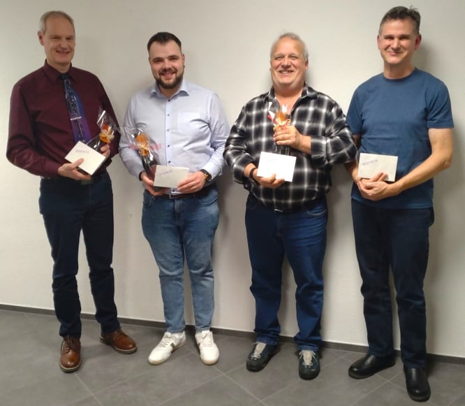 Die vier fleissigsten Probenbesucher im 2024.  2.v.r. Louis Rolli im 1. Rang