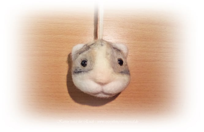 Viell. bekommt mein Kätzchen noch ein paar Barthaare :) ... Die Augen sind dennoch traurig !