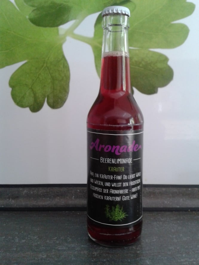 Bio Limonade von Aronia - Aronade Kräuter
