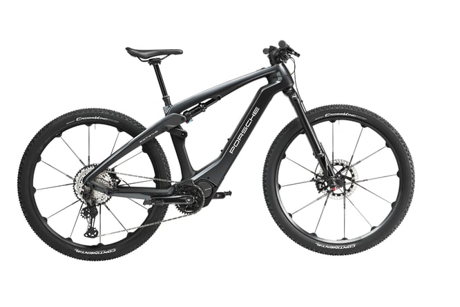 Abseits vom Strom. Elektrisiert: das Porsche eBike Cross