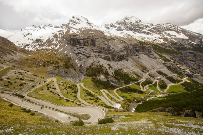 GRANFONDO STELVIO SANTINI 2018: AUF DIE PLÄTZE, FERTIG, LOS!!