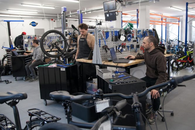 bravobike Werkstatt © bravobike GmbH, Ryan Hadaller