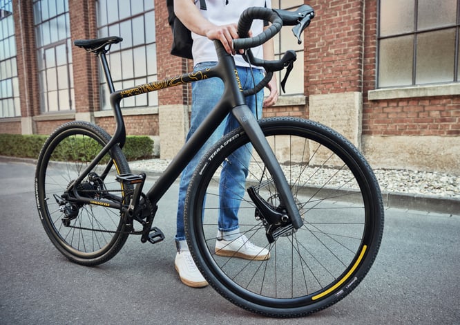 Hosenlabel ALBERTO und URWAHN Jubiläumsbike — Credits "by Urwahn Engineering GmbH"