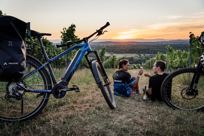 Wenn es mal später wird, kommst du mit dem IF-3 Street auch im Dunkeln sicher nach Hause.