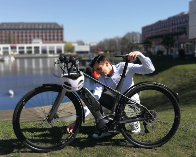 Seit über einem Jahr leistet der Pannen- und Unfallservice von Assona E-Bike-Fahrenden europaweit zuverlässige Hilfe