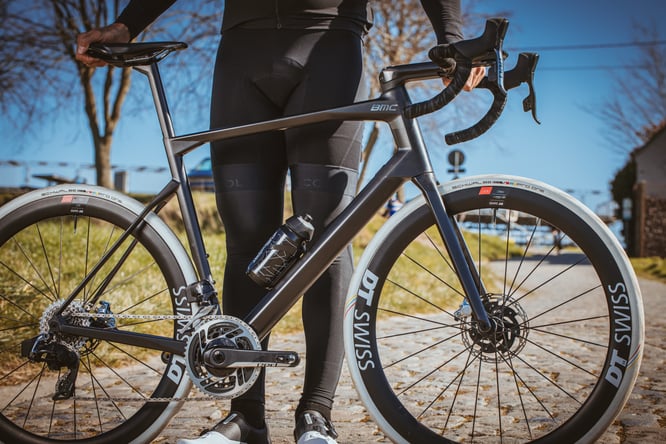 Schwalbe Pro One x Spartacus-Reifen zu Ehren Cancellaras