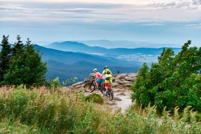Traumhafte Ausblicke wie dieser erwartet Radfahrer auf dem neuen Genuss-Radwanderweg   (c) Marco Felgenhauer / Woidlife Photography