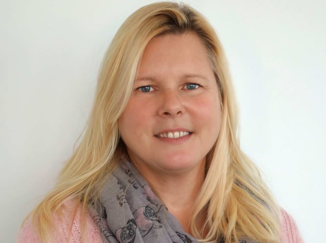 Stefanie Thon arbeitet seit über 20 Jahren im Leistungsbereich der privaten Unfallversicherung. 2009 kam sie als Spezialistin für die Leistungsprüfung zur Ideal-Versicherung.