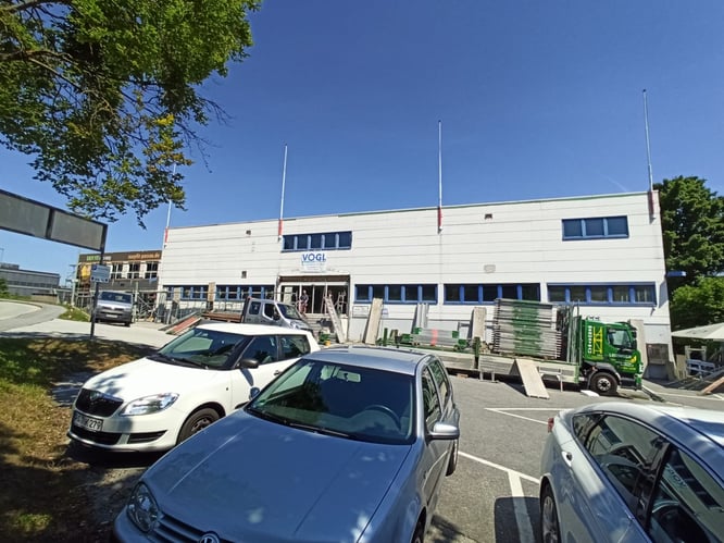 Aktuell wird das ehemalige Futterhaus modernisiert und umgebaut. ©Zweirad Würdinger 