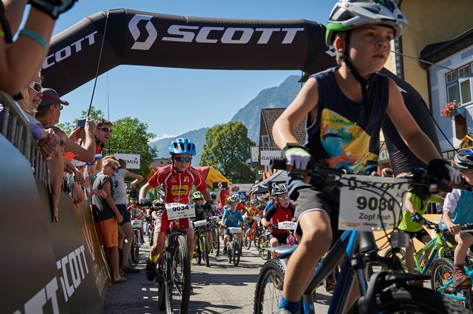 Foto Martin Bihounek: Start zur SCOTT Junior Trophy am 15. Juli
