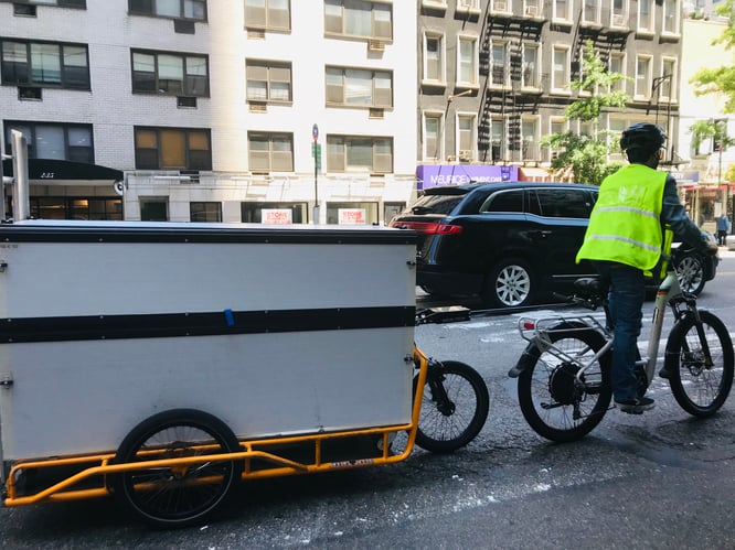 CARLA CARGO: Amazon setzt in New York auf Lastenanhänger aus Freiburg