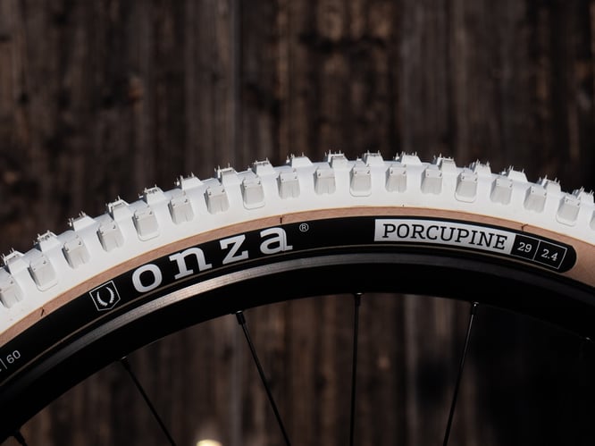 Sports Nut GmbH übernimmt Vertrieb für Onza Tires.