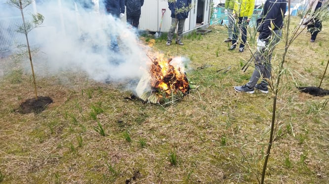 年明け２週目の日曜に近所の公園にて行われる「とんどさん」