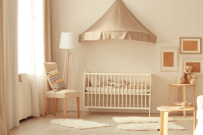 Babykamer trends 2023: aardse kleuren beige babykamer