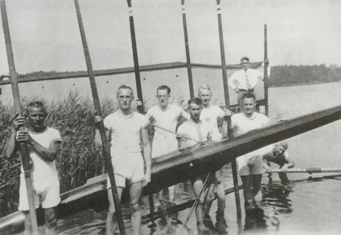 Walter Paustian, Werner Stiehr, Fritz Schweim, Curt Lubeseder, ein Schüler, Erich brauer, Walter Walsberg, im Hintergrund ein Schüler