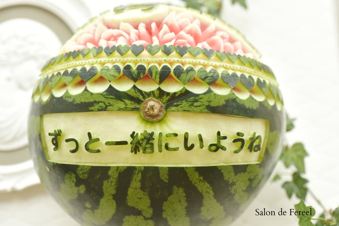 カービング　スイカ　彫刻　誕生日　結婚式　メロン　フルーツカービング　教室　大阪　薔薇　ソープカービング　　プレゼント　オーダー　フラワーケーキ　時計　ウェルカムボード　フルーツバスケット