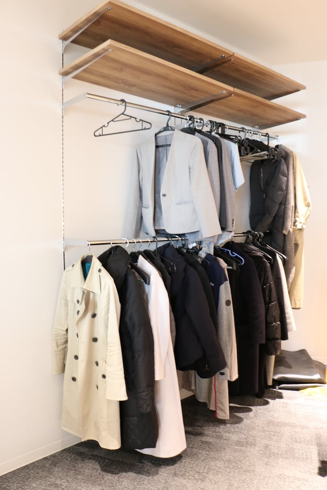 ▲上着をかけるクローゼットはあえて１カ所に