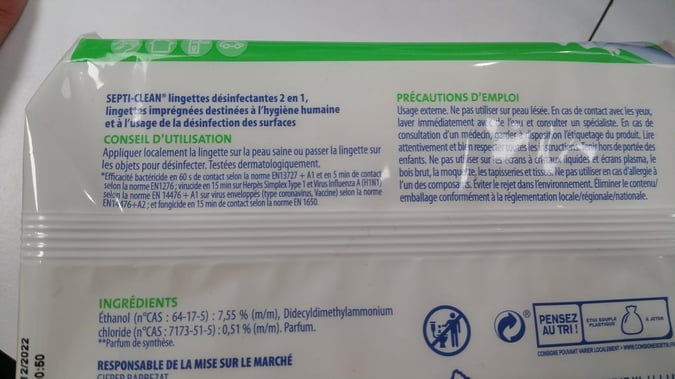 Exemple de temps de contact et d'efficacité pour des lingettes imprégnées distribuées en pharmacie.