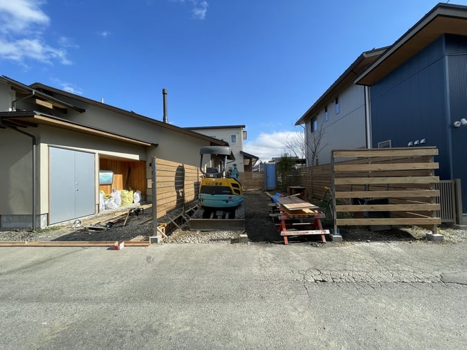 長野県　松本市　伊那市　建築設計事務所　建築家　news設計室　丸山和男　住宅設計　設計監理　外構工事　ウッドフェンス　板塀