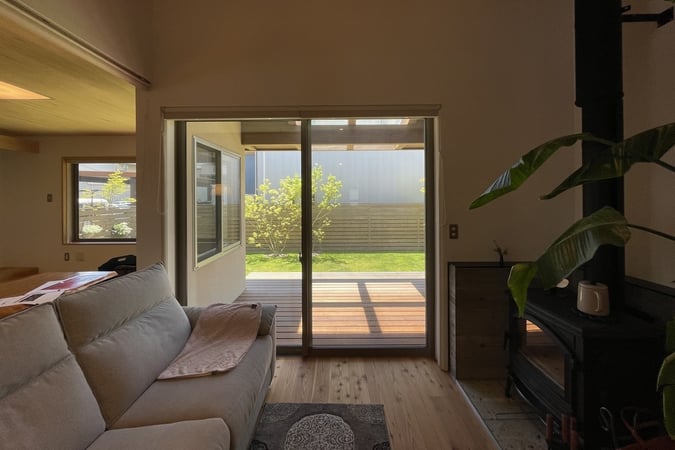 長野県　松本市　伊那市　伊那の家　建築設計事務所　建築家　news設計室　丸山和男　住宅設計　設計監理　竣工写真　インナーデッキ