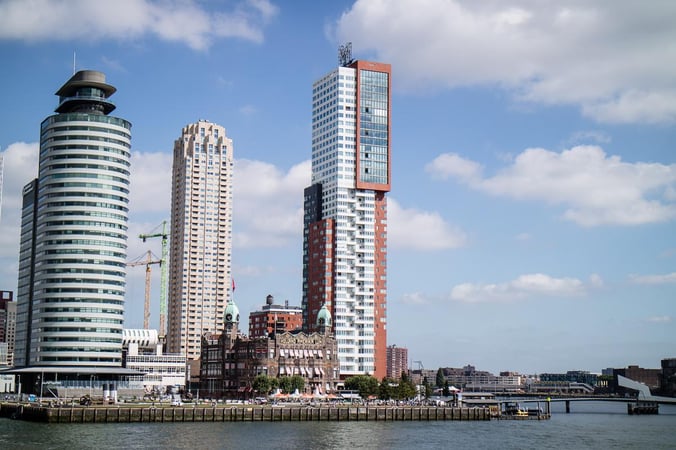 freaky finance, freaky travel, Rotterdam, Reisebericht, Hotel New York, Hochäuser am Wasser