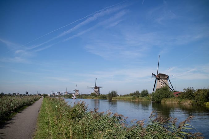 freaky finance, freaky travel, Rotterdam, Reisebericht, invest-abc, Die Windmühlen von Kinderdijk, Weg, Wasser