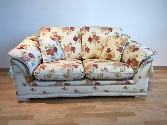 ソファ　輸入品　花柄　インテリア　栃木県家具　東京デザインセンター　アウトレット　展示処分
