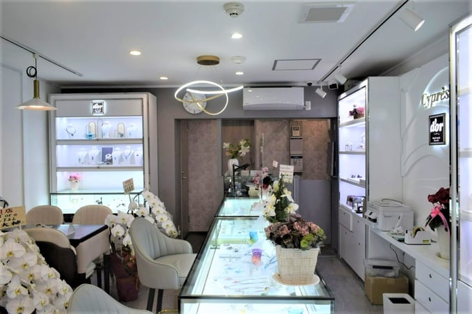 アトリエド・オール　Cypres d'or　番匠