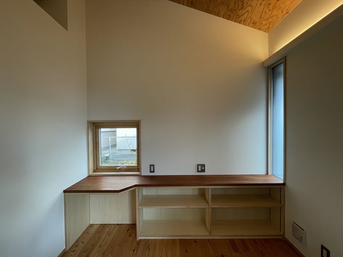 長野県　松本市　安曇野市　建築設計事務所　建築家　news設計室　丸山和男　住宅設計　設計監理　出川町の家Ⅰ　仕上工事　システムキッチン