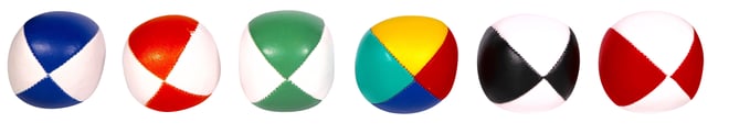 plusieurs belles balles de jonglage
