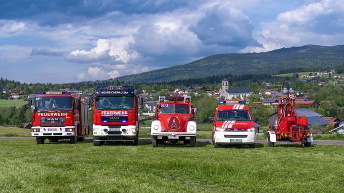 v.l. LF 16/12, TLF 3000, TLF16/2, MZF, Lichtmast Anhänger