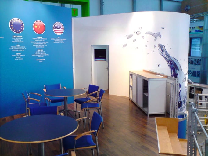 Der erhöhte Bistro Bereich ermöglichte immer einen Blick auf das Geschehen.